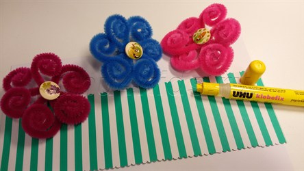 http://uhu4kids.ru/catalog/kleevye_termopistolety_uhu_7/